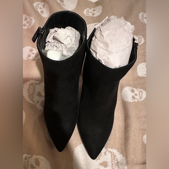 ShoeDazzle - Ashley Black Wedge Booties 10 - Picture 3 of 10